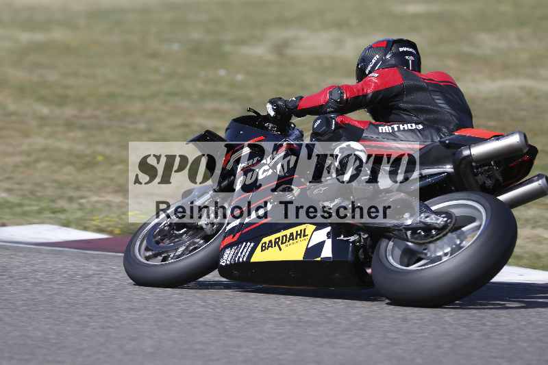 /21 17.06.2026  Ducati Schweiz Track Warmup ADR/Gruppe gelb/53